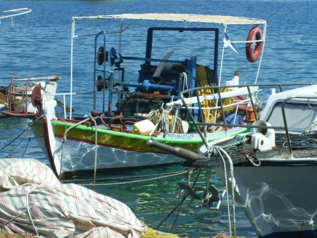 Iridanos Antikyra Exterior foto