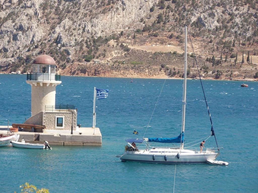 Iridanos Antikyra Exterior foto